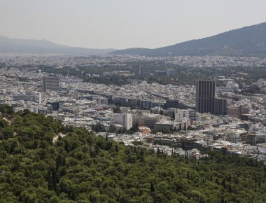 Αύξηση των δόσεων στα πρόστιμα για τα αυθαίρετα - Από 80 σε 100